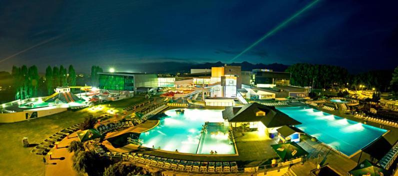 Domcek & Sauna Garden Stará Lesná エクステリア 写真