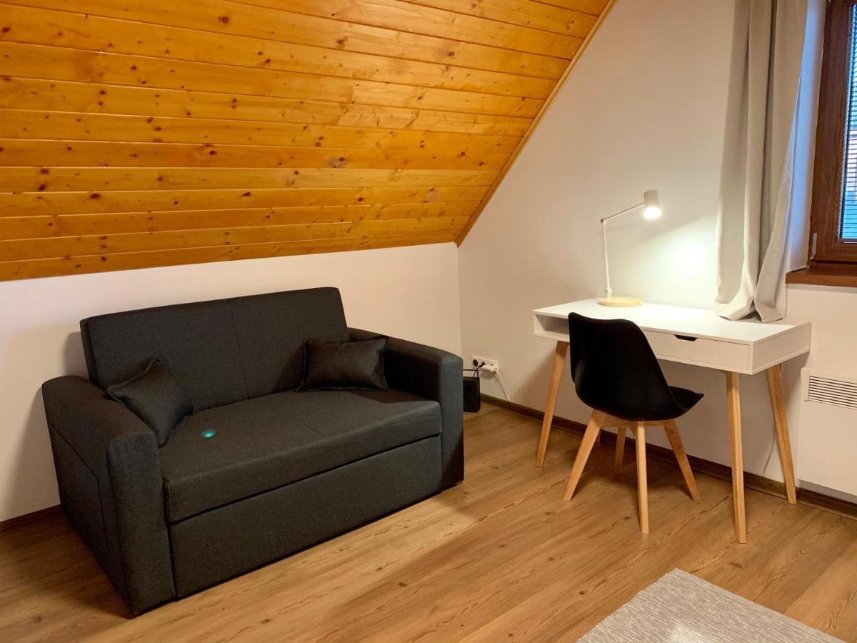 Domcek & Sauna Garden Stará Lesná エクステリア 写真