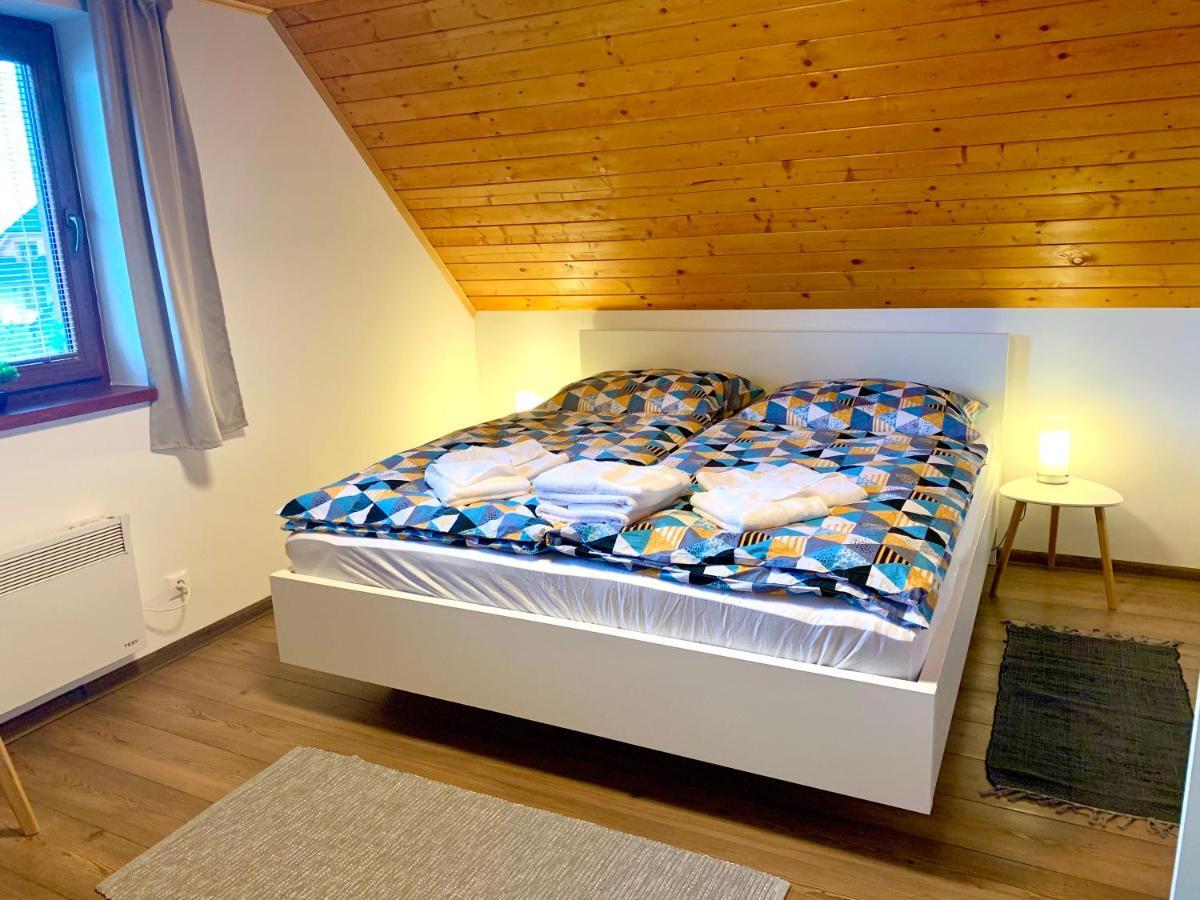 Domcek & Sauna Garden Stará Lesná エクステリア 写真